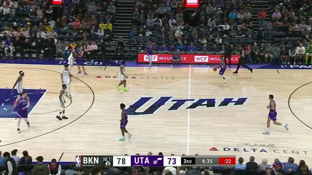 招牌动作虽迟但到 霍顿塔克底线杀入栏杆上反篮