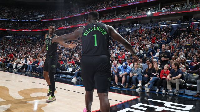 马刺106-121鹈鹕 鹈鹕7人得分上双送马刺14连败