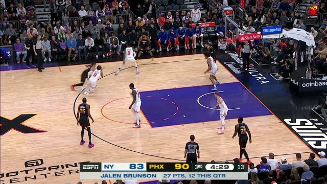 一脚油门踩到底！阿伦大刀阔斧飞身上篮打进还有加罚