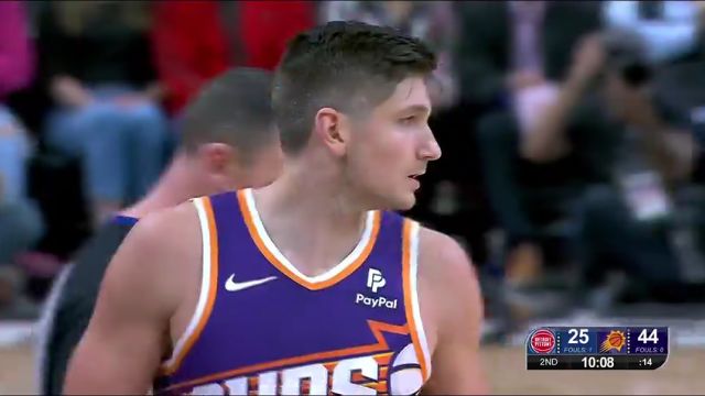 NBA常规赛：活塞vs太阳第2节英文原声回放