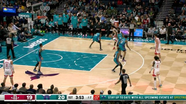 没事兄弟有我呢 申京遭遇无情大帽汤普森隔扣反击