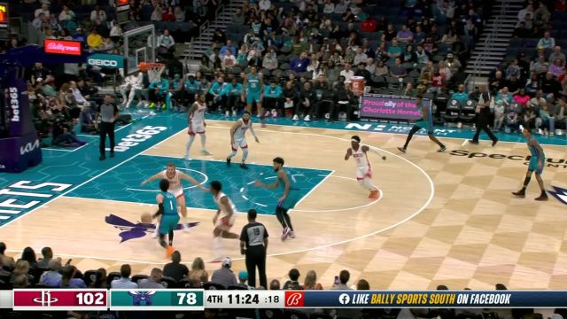 巧妙的口袋传球 理查兹心灵神会精准抛投2+1