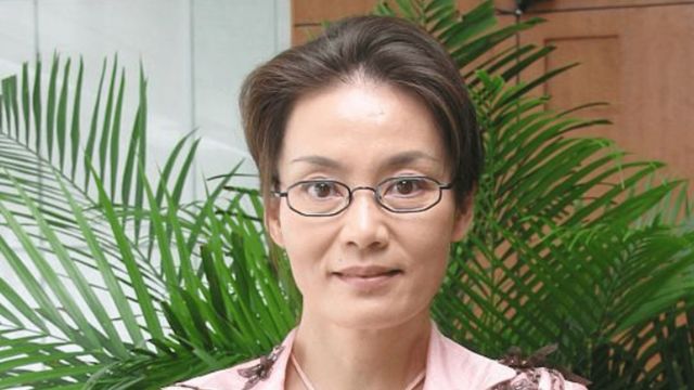 潘虹:10岁时领回父亲的骨灰,为演戏一生无子,67岁至今孤身一人