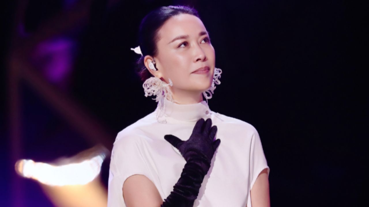 你可以质疑那英的脾气,但不能说英子菜,那英的神级翻唱有多绝