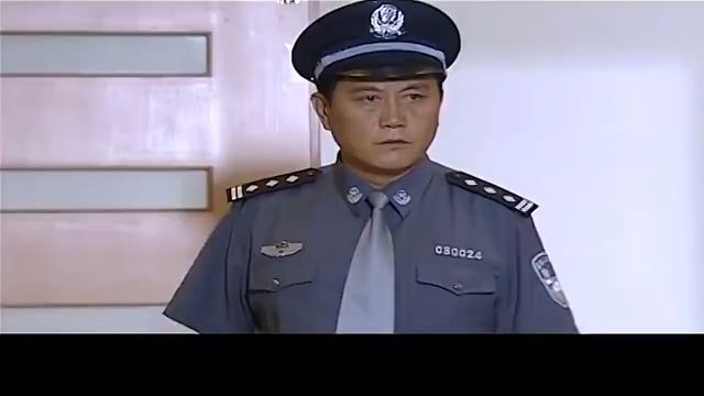 政法委纪书记亲自坐阵,对抗黑势力,黑老大吓的跑路!