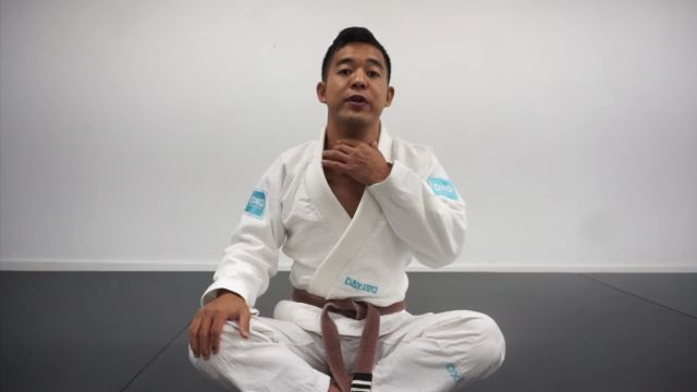 6 Best Neck Stretches For Your BJJ Warm Up