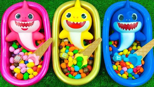 益智玩具动画：准备好彩虹豆豆给鲨鱼宝宝一家沐浴，教宝宝认颜色