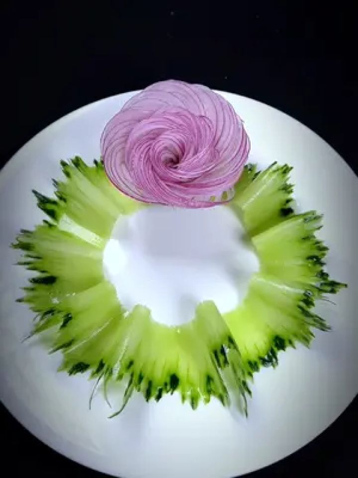 洋葱花摆盘简单又好看#用心做菜 #刀工 #摆盘技巧 #厨师 #吃出仪式感