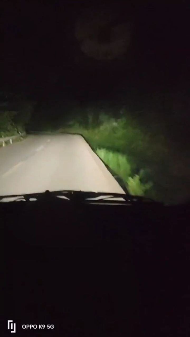 开车比较适合这歌 #漆黑的夜晚 #这个城市的风很大孤独的人总是晚回家