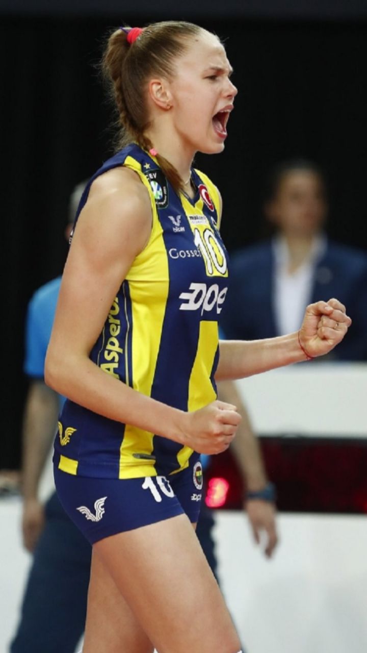 volleyball!小彩娃这球是超手了咩?