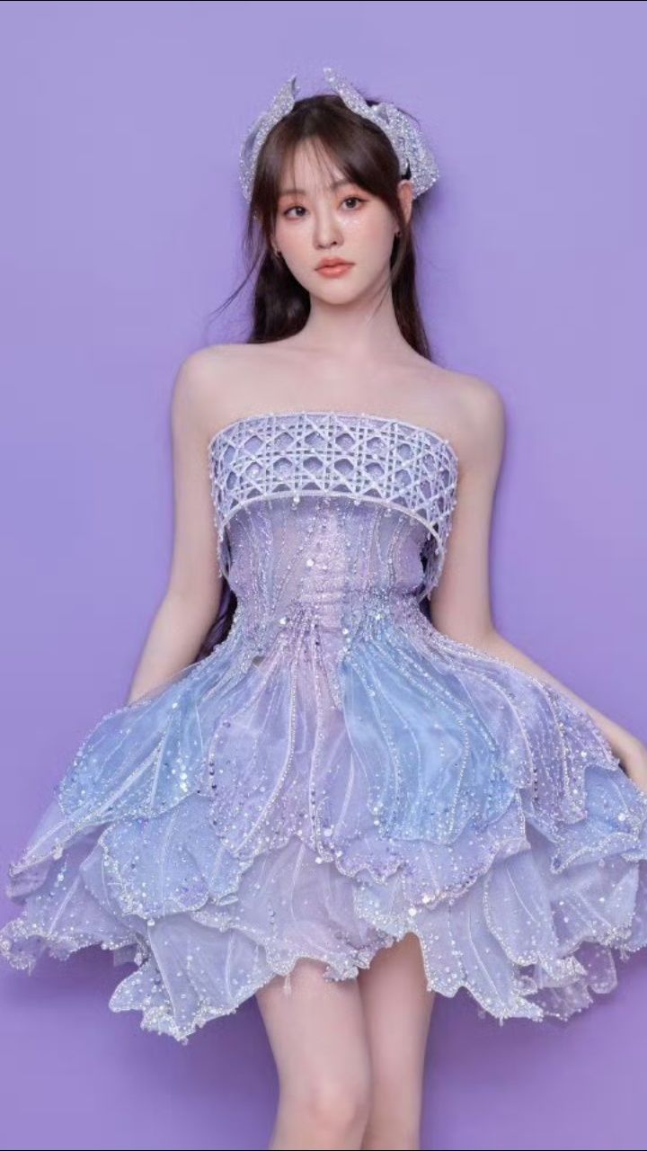 祝绪丹时装周走秀,化身蝴蝶公主,美得不可方物