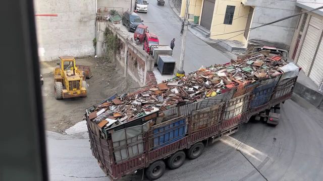 电动车这样骑真的吓人