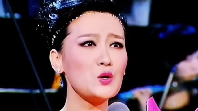 谭晶演唱《九儿》,歌声凄美,荡气回肠,震撼人心!