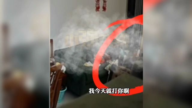 公公竟然打儿媳,太霸道了,因为带孩子问题