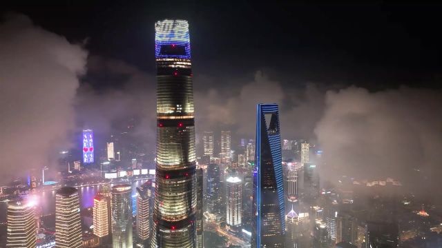 '魔都上海! 这里是上海陆家嘴震撼的夜景,天上有海,海上有云,云上有楼阁!#上海 #陆家嘴 #航拍 #视觉震撼