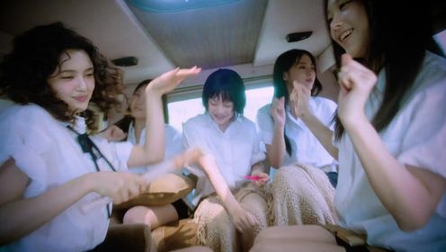 女子演唱组合NewJeans新歌《Bubble Gum》官方MV正式版