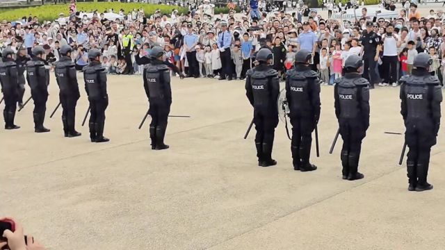 西安公安第一届警营开放日警务展示