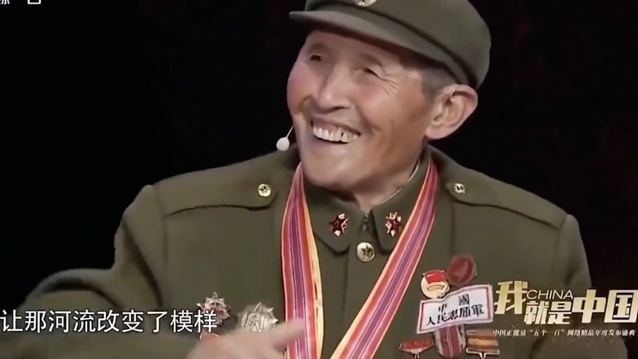 老外演奏《我的祖国》,中国人自动合唱!这是融入dna中的声音