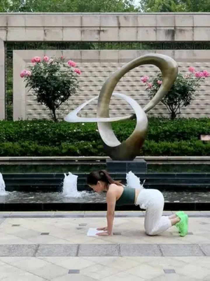 户外瑜伽.#倒立