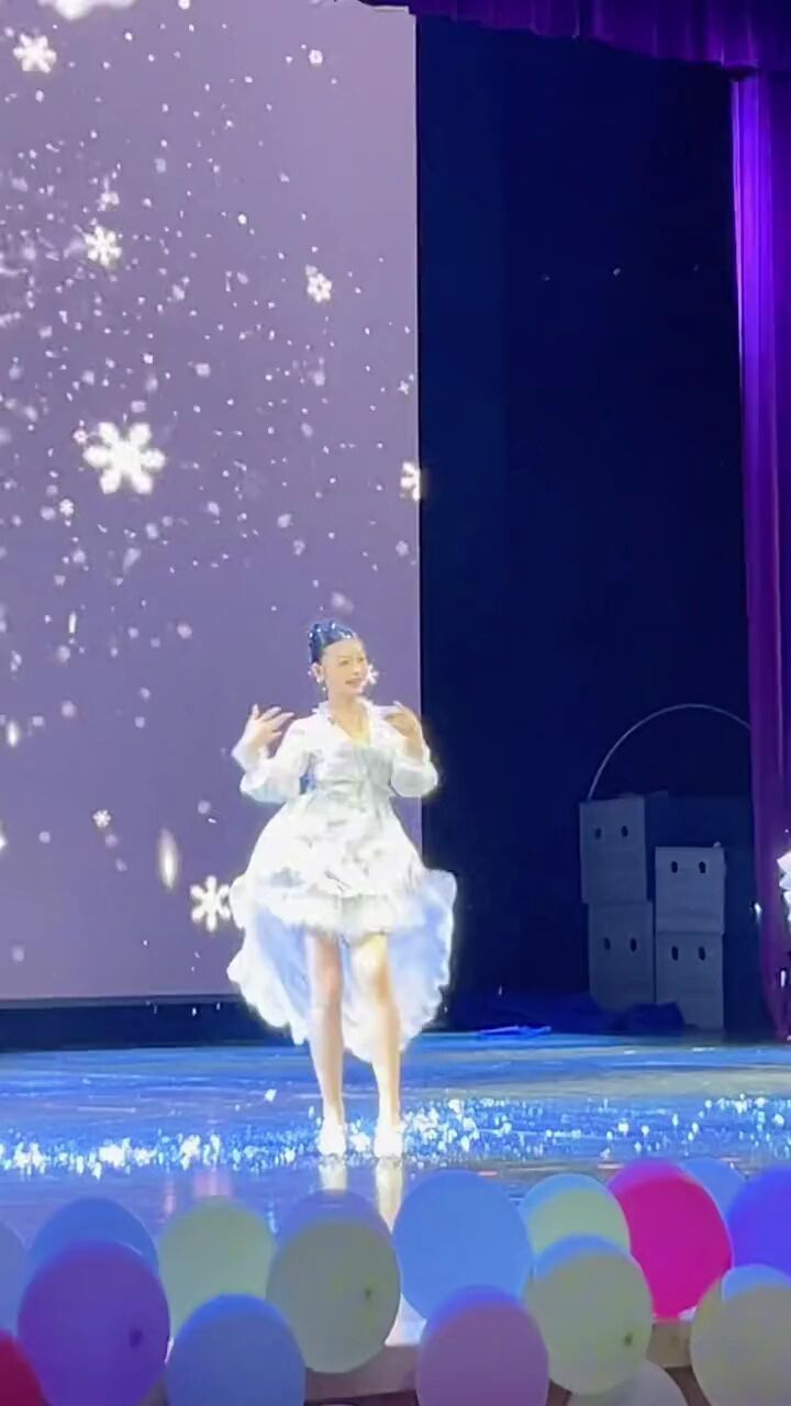 鞠婧祎冬日舞蹈图片