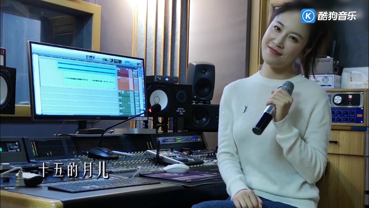 陕北民歌《树梢上的月亮》演唱 郭涛