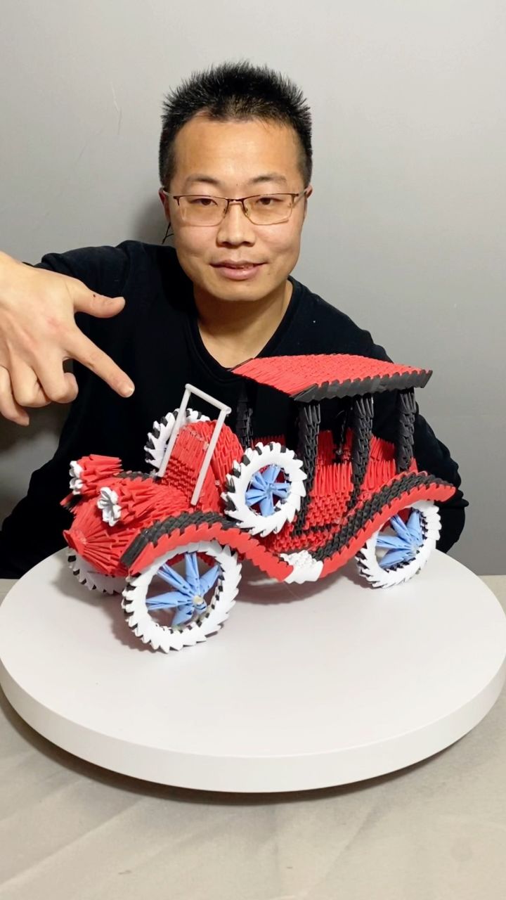 用8500多张废纸做个汽车,你肯定没开过吧