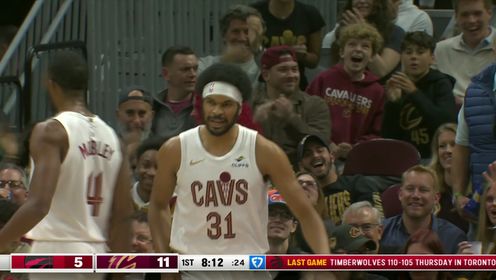 《NBA骑士》面前双人又何妨 艾伦无惧干扰飞天炸筐还造犯规