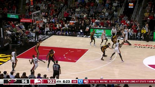 《NBA全场集锦》只能自己干了 阿德巴约加速起飞双手暴扣一气呵成