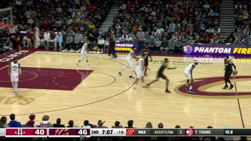 《NBA骑士》力拔山兮气盖世 伊森冲抢篮板篮下平地起惊雷暴力隔扣艾伦