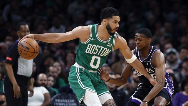 塔图姆vs国王集锦 全场拿下17+6+5多次冲击篮下完成暴扣