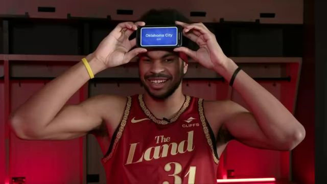 NBA常规赛：黄蜂vs骑士第2节英文原声回放
