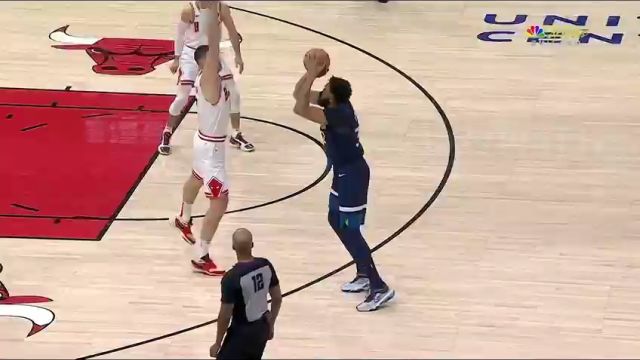 NBA常规赛：森林狼vs公牛第1节英文原声回放