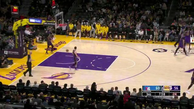 詹眉连线罕见失效！马克西连线乌布雷挂筐暴扣气势如虹