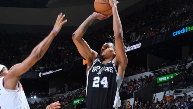 瓦塞尔vs尼克斯集锦 全场23+2+7攻传一体助队取胜