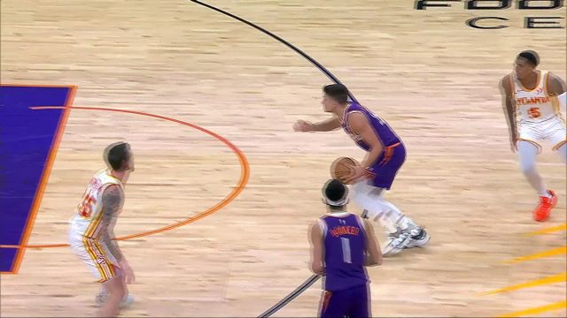 投手与投手之间也能形成配合 格雷森-阿伦突破分球奥尼尔三分穿针