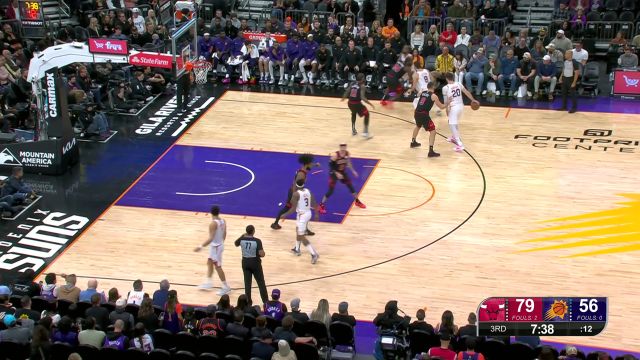 关键时刻贡献稳定发挥 阿伦急停抽枪甩狙三分正中把心