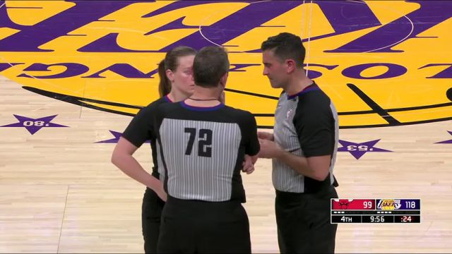 NBA常规赛：公牛vs湖人第4节中文解说回放