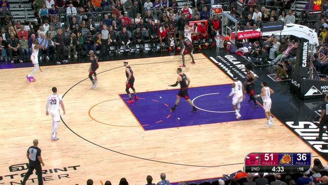 杜兰特炮弹直传贯穿防线 奥科吉内线接球轻松打板上篮