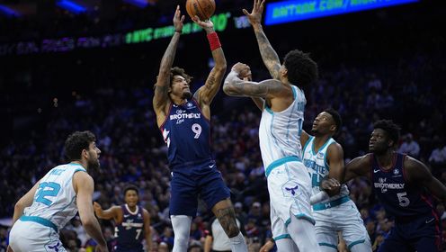 《费城76人》【球星】乌布雷vs黄蜂集锦 全场22+3突破快下助队取胜