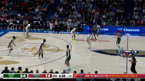 《NBA全场集锦》心有灵犀一点通！米德尔顿精准传球锁定队友 字母哥跟进起飞单臂炸扣