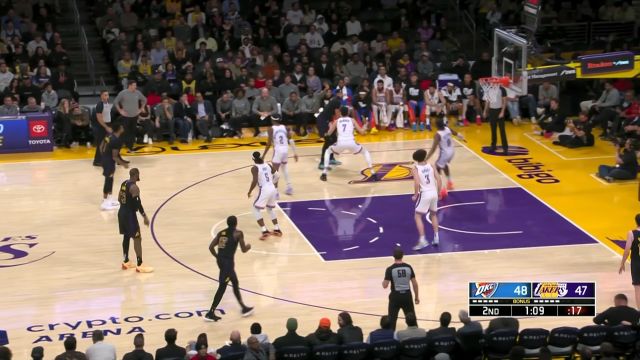 拉塞尔三分命中！徐静雨：今天拉塞尔的状态如同他的发型，芝麻开花节节高