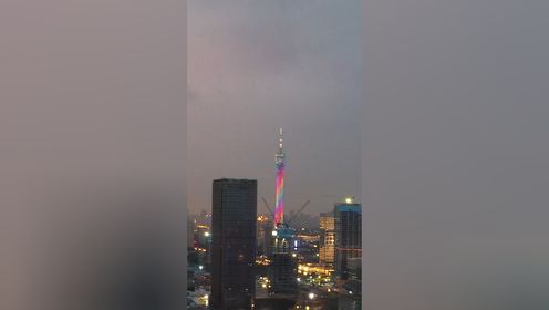 报告慕机长：叶小姐单飞了第1集_高清