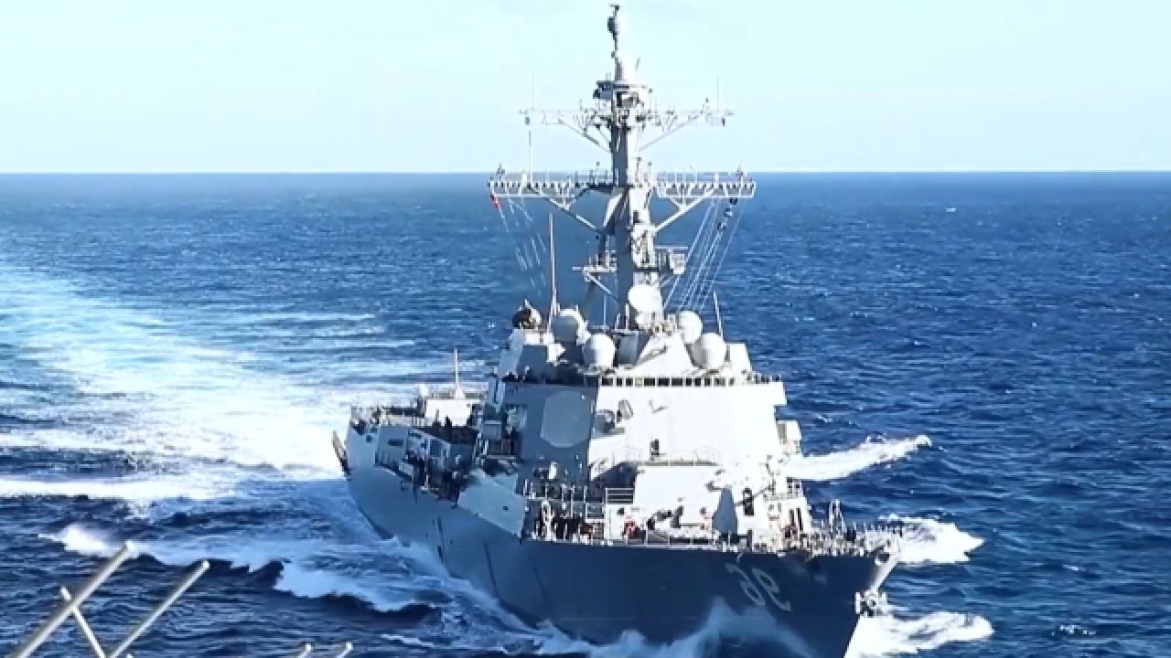 美军驱逐舰过航台湾海峡 东部战区:全程跟监警戒 依法依规处置