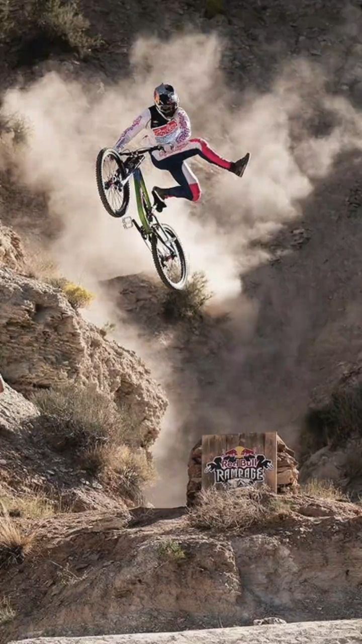 失败不失志者,终能跨进胜利的凯旋门#极限运动 #山地车速降 #红牛坠山