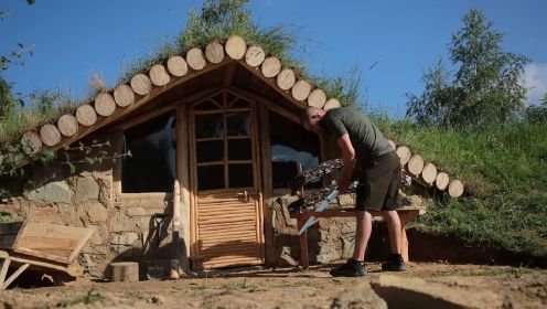 荒野独自旅行，建造一座属于自己的小木屋！