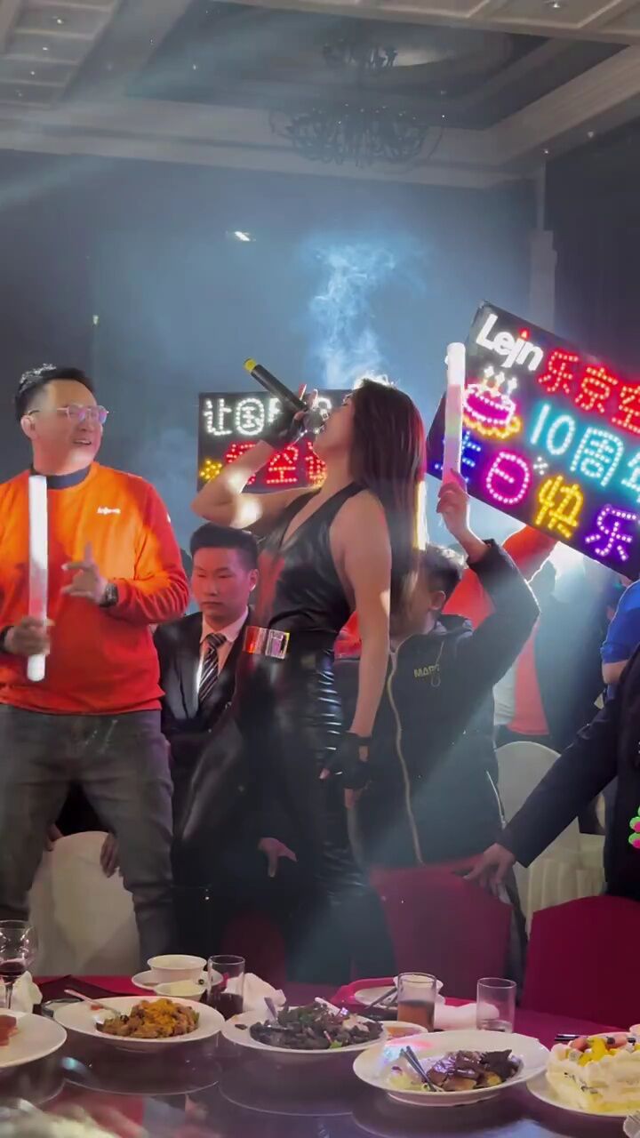 动感十足舞动舞台 #我的舞台我来秀 #劲爆热舞点燃激情点燃美