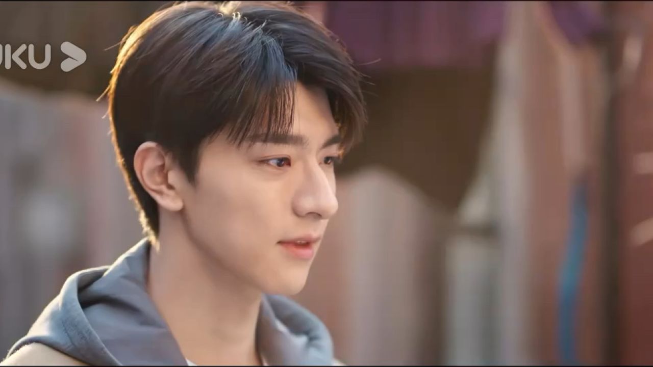 我一直想找特别的机会告诉你,以前的校草喜欢你,现在的顾寻也喜欢你