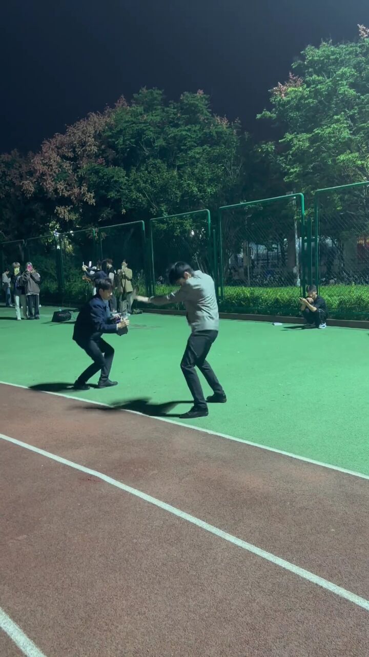 属实是名场面了#孟令辉 #操场上从来不缺舞者