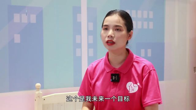 家政金牌选手李绮霞:陪伴宝宝长大,科学育儿渗透日常细节| 南粤家政典型人物