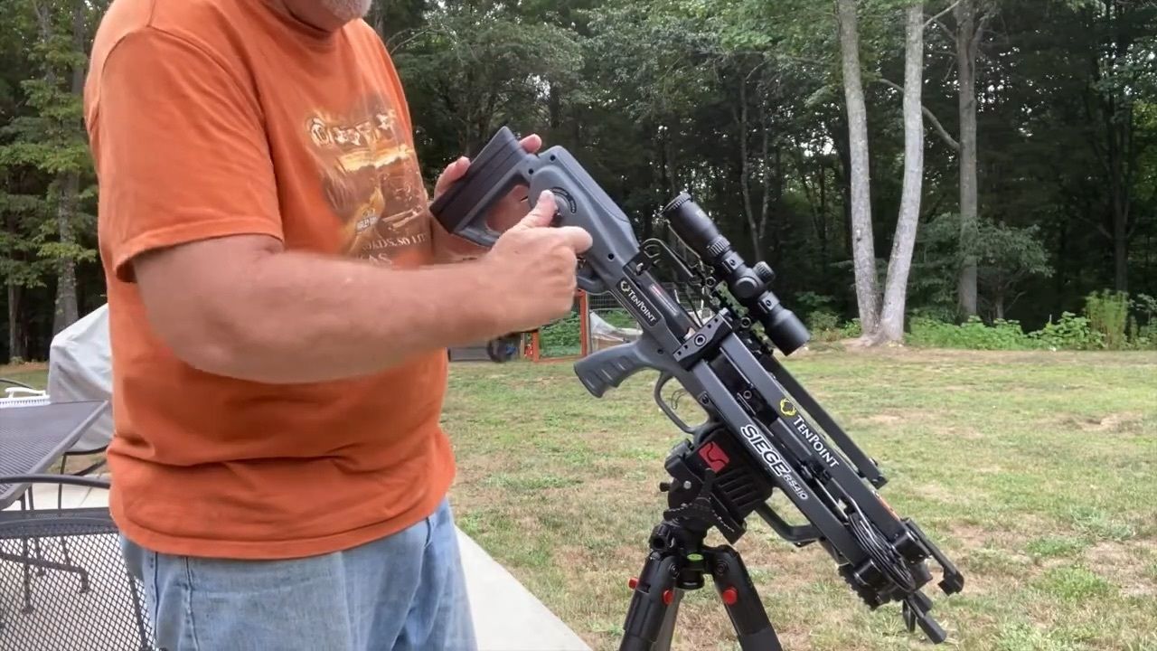 国外合法拍摄天魄r440复合弓弩反向弩片/折叠黑风t2十字弩户外打靶